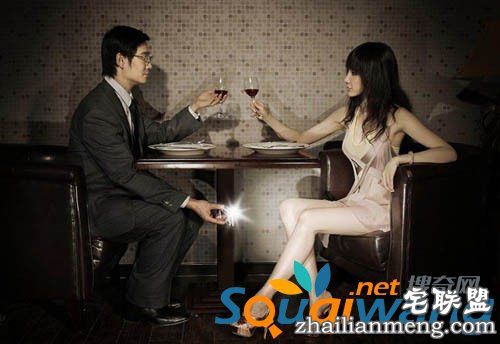 实在太可怕！女子相亲穿短裙竟然冻出700ml脓液