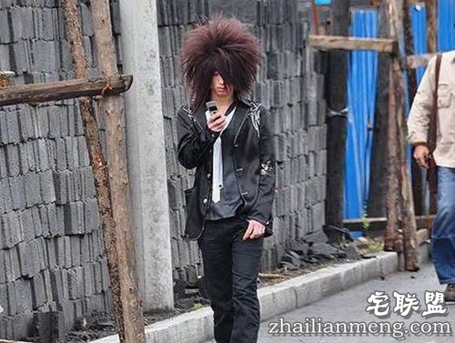 亚洲青年的雷人时尚造型，简直是要笑尿了!