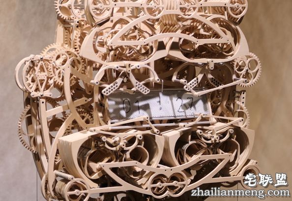 Plock书写时钟 神奇时钟竟会自己写出时间！