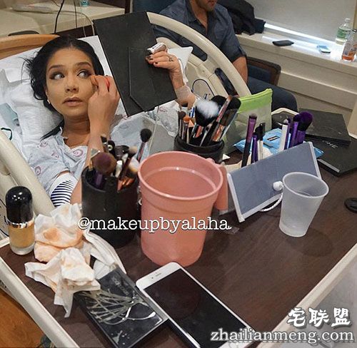 最美妈妈：美国化妆师在产房边生产边化妆