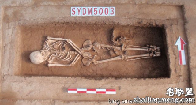 神奇现象！死亡孕妇在棺材中生出孩子