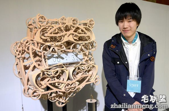 Plock书写时钟 神奇时钟竟会自己写出时间！