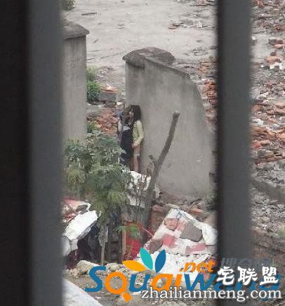 成都大学生情侣工地上性行为事件 工地门事件高清近照曝光