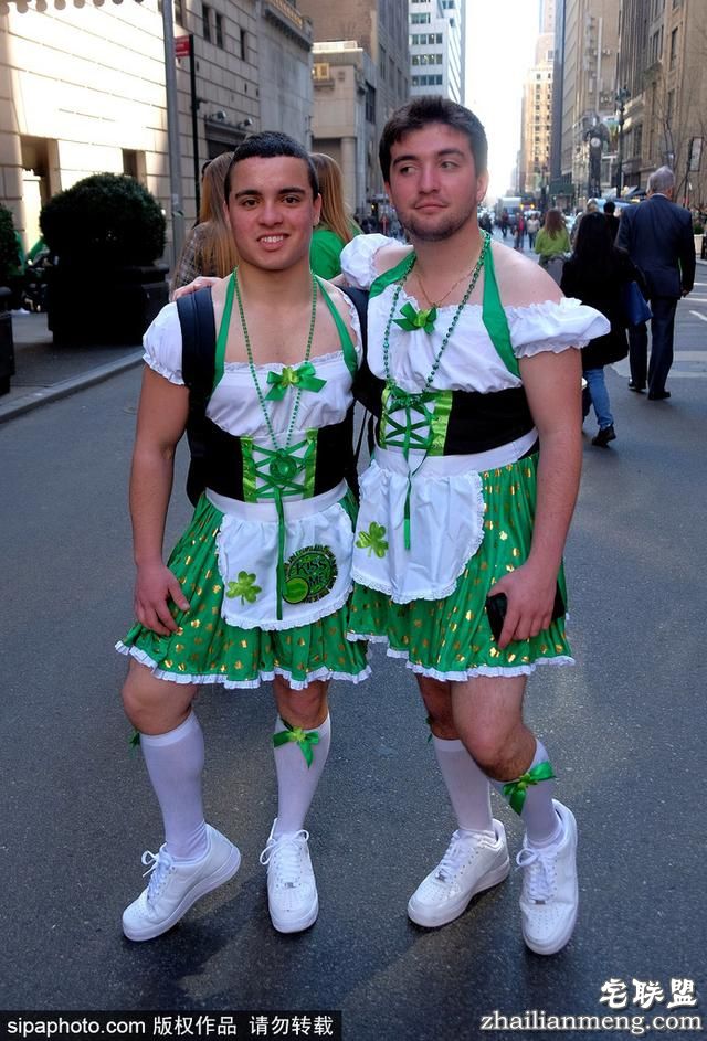 晒晒国外那些雷瞎双眼的奇装异服