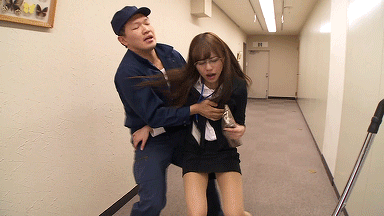 猛男暴打<a href=https://www.zhailm.com/e/tags/?tagname=%E7%BE%8E%E5%A5%B3 target=_blank class=infotextkey>美女</a>的<a href=https://www.zhailm.com/e/tags/?tagname=%E9%82%AA%E6%81%B6 target=_blank class=infotextkey>邪恶</a>gif<a href=/neihan/dongtaitupian/ target=_blank class=infotextkey>动态图片</a>