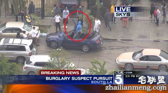 警匪片突然变喜剧 这自拍令人哭笑不得