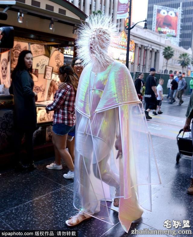 晒晒国外那些雷瞎双眼的奇装异服