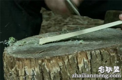 老外用竹子制作传说中的竹刀:最后的成品大家都惊讶了!