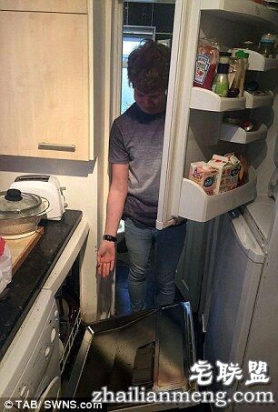 英国大学生吐槽最差出租房