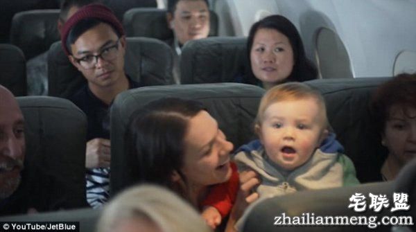 母亲节特别航班：孩子哭了就给大家机票打折