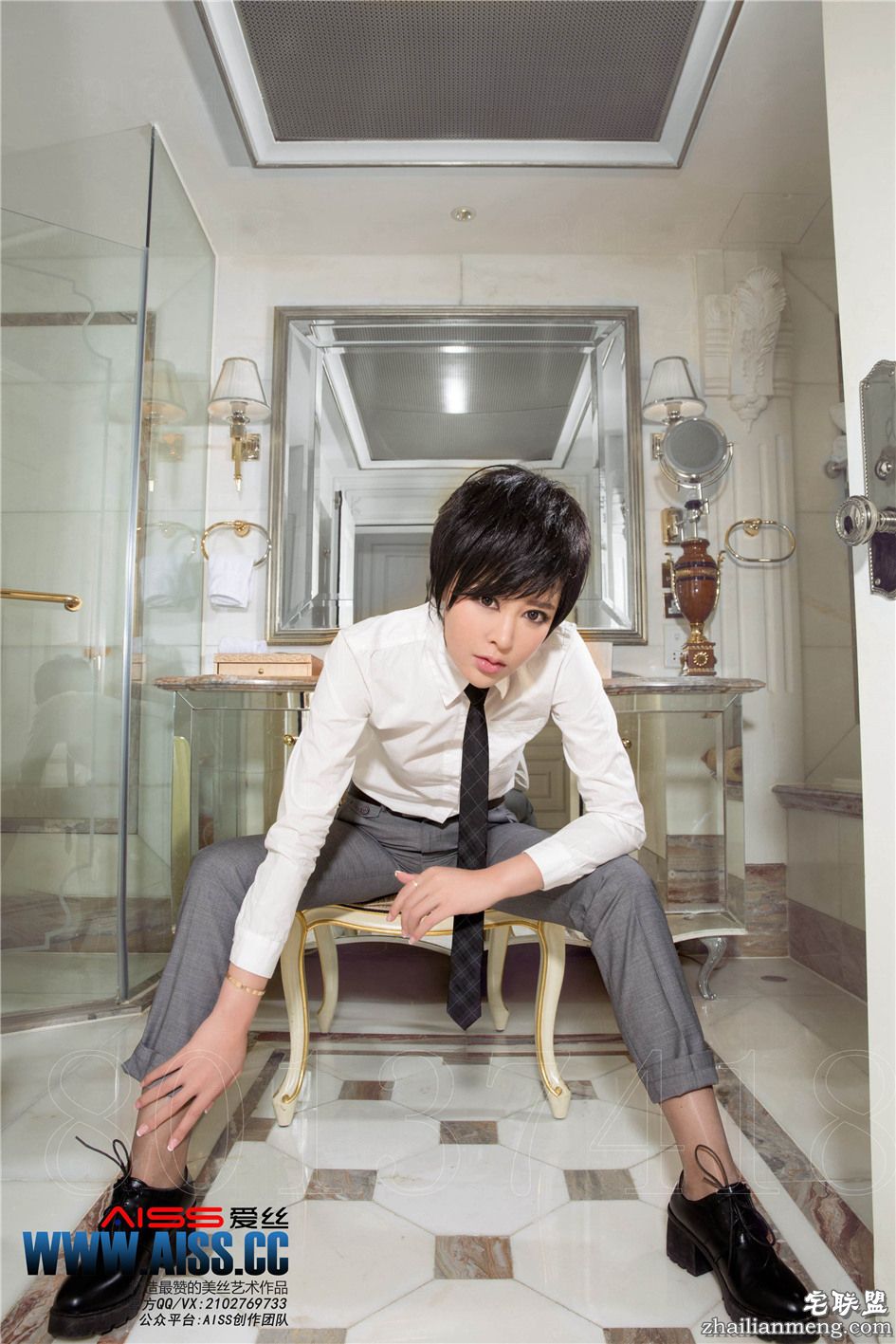 [爱丝] 短发气质美女上演极品丝袜美女艺术图 第098期第4张