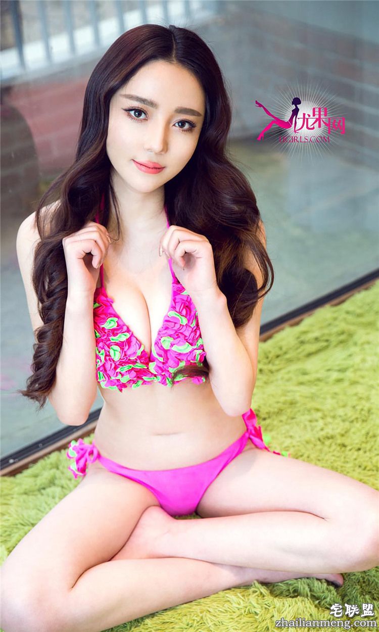 [尤果网] 婀娜精美嫩模白幽幽大胸美女图片 第319期第3张