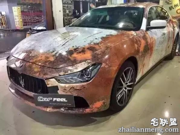 男子400万买的豪车总被朋友借 于是贴了这个膜