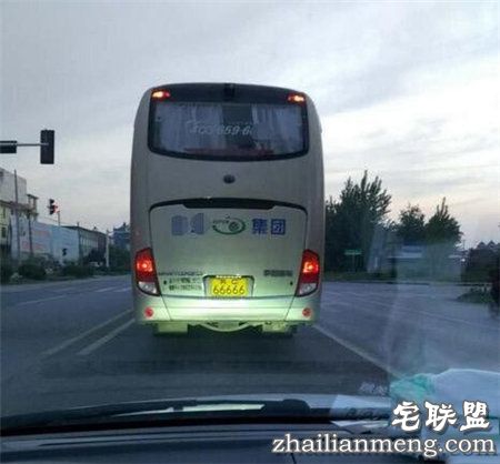 你这么逗比,我能不笑吗?