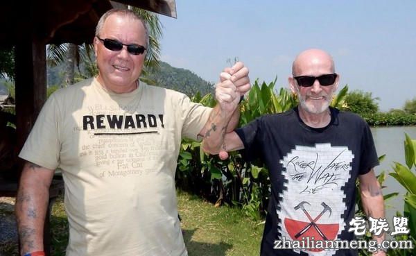 男子用好友骨灰当鱼饵