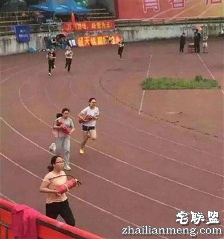 你这么逗比,我能不笑吗?