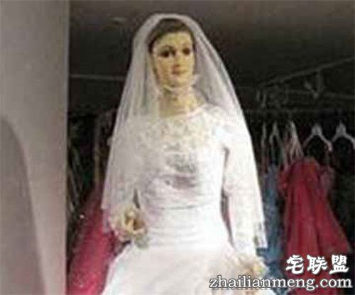 神秘鬼娃新娘:揭墨西哥婚纱店的干尸模特 令人毛骨悚然！