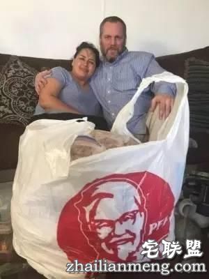 婚礼请大家吃500块肯德基，今年开1400里只为老婆吃全家桶