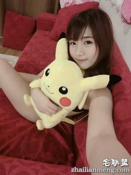 泰国电竞<a href=https://www.zhailm.com/e/tags/?tagname=%E7%BE%8E%E5%A5%B3 target=_blank class=infotextkey>美女</a>主播&ldquo;棒糖妹&rdquo;