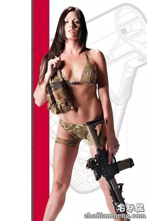 比基尼美女配名枪，这个枪支公司的广告绝了