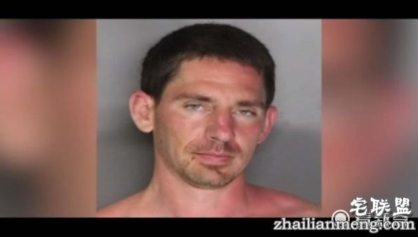 奇葩!男子入室盗窃大吃大喝后竟全裸打扫1小时