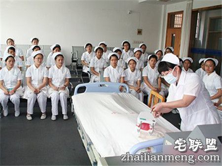 美女护士帮你捐精居然是用手 骚少们OUT了吧！