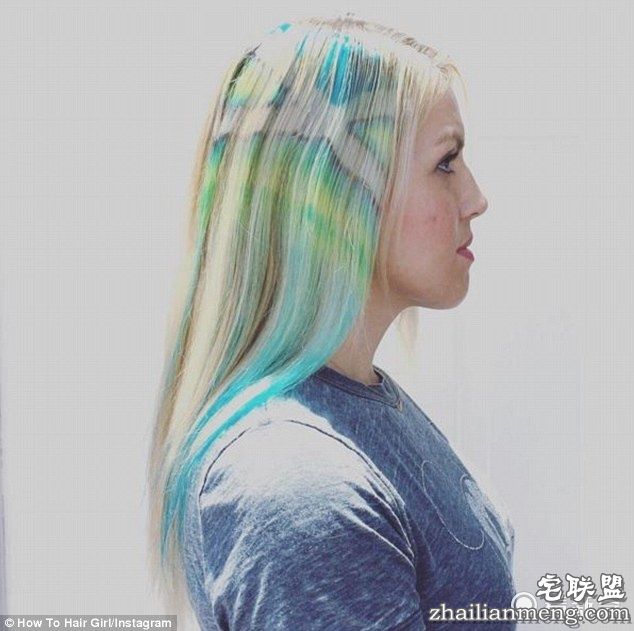 发型师逆天了 头发可染成各种图案 来个波点头！