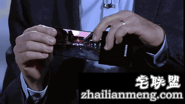 老外又发明一波“情趣用品”！你的钱包快要被榨干了！