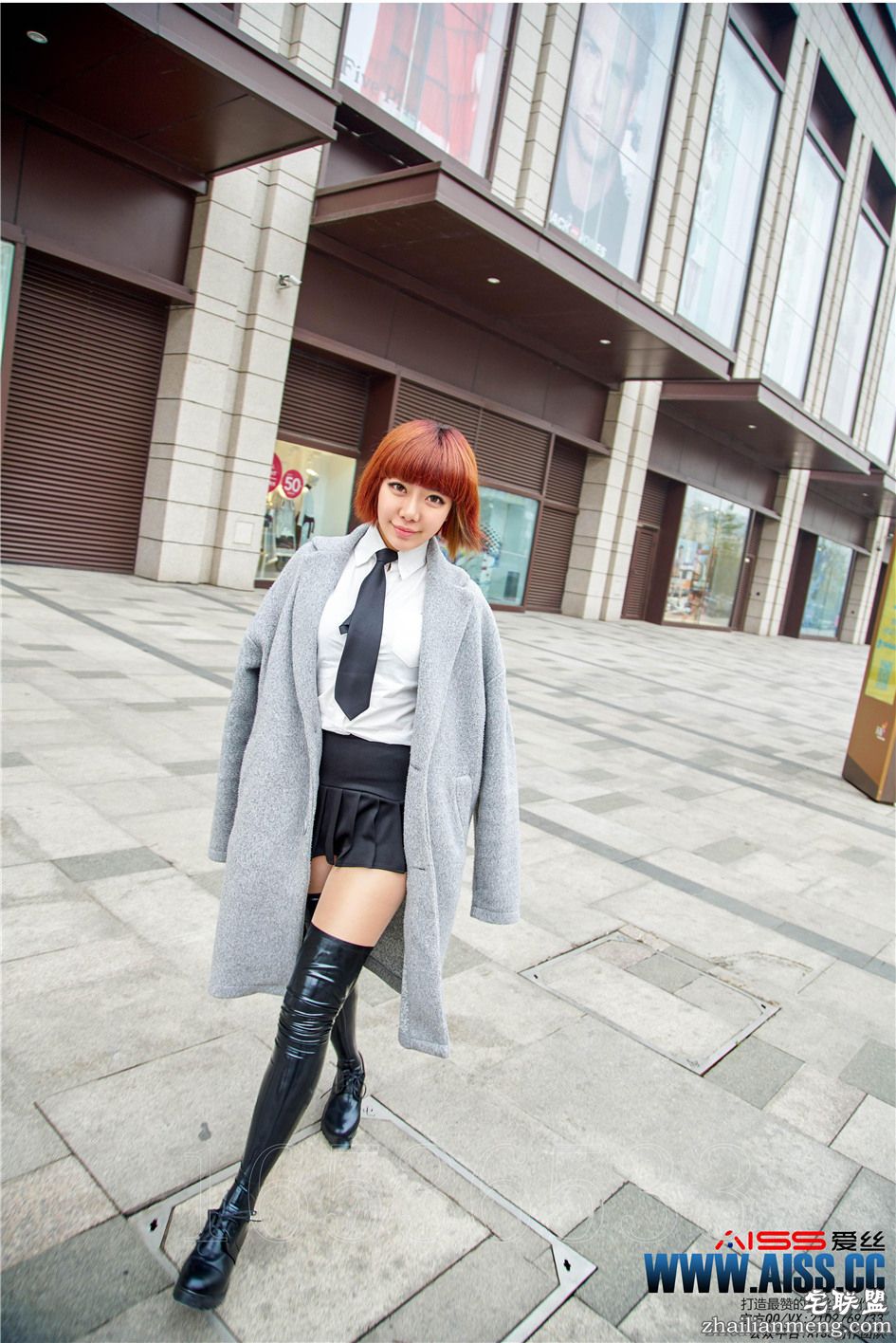 [爱丝] 气质短发美女萱萱恨天高长靴高清图片 第113期第9张