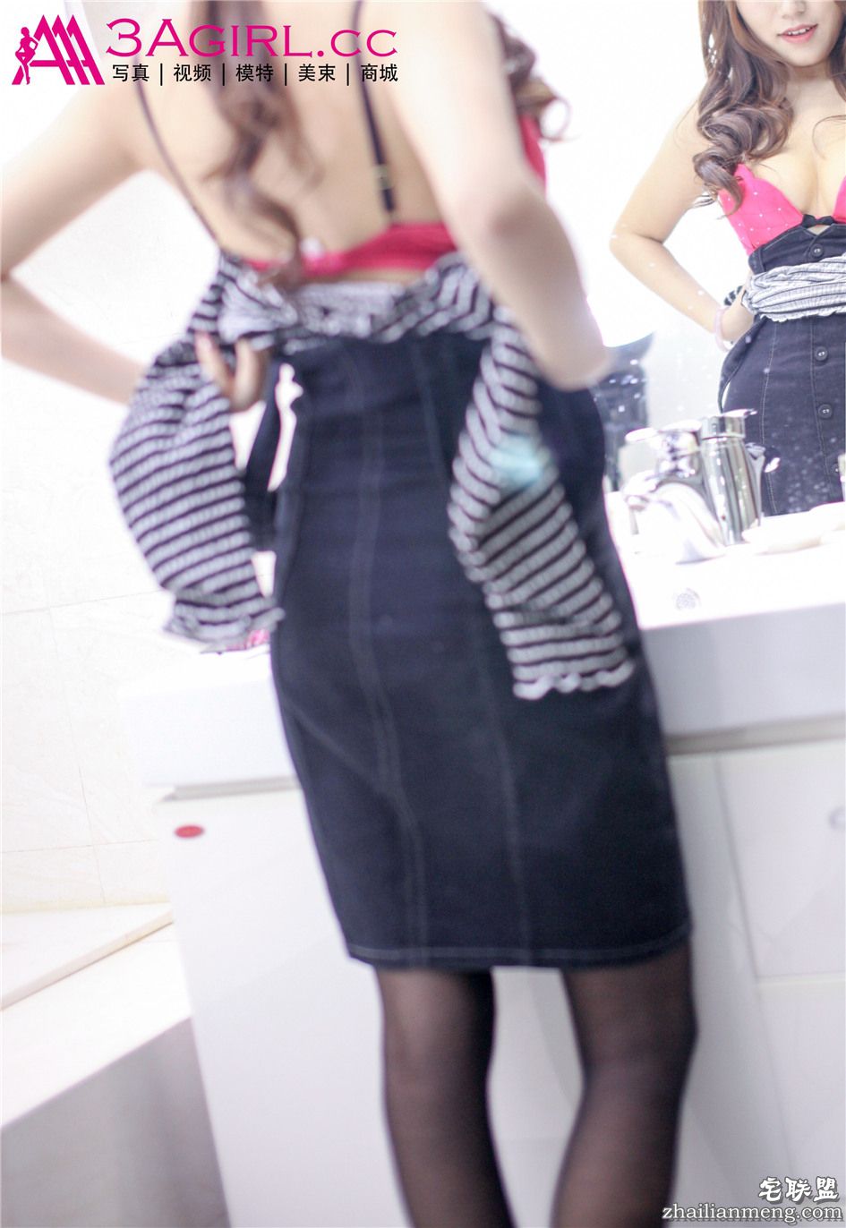 [3Agirl] 大卷发美女紫玉吊带牛仔裙酥胸呼之欲出写真 No.576第4张