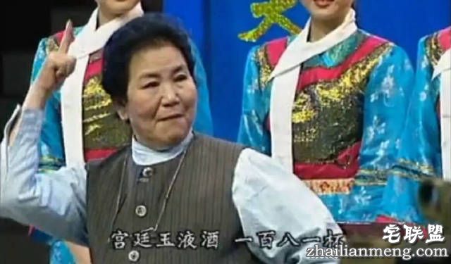 当爱矫情的女同事发了一条朋友圈后，评论亮了