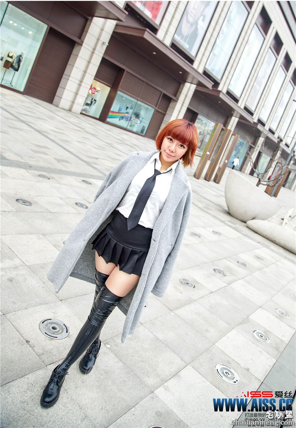 [爱丝] 气质短发美女萱萱恨天高长靴高清图片 第113期第10张