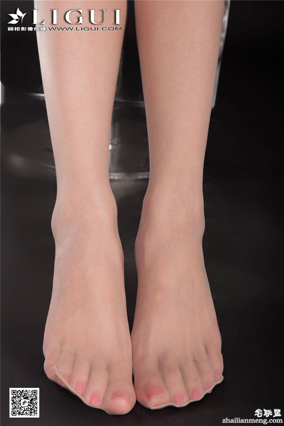 [丽柜] 高级白领乐乐丝足高清特写套图 第259期第8张