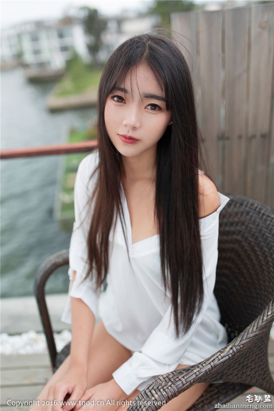 [推<a href=https://www.zhailm.com/e/tags/?tagname=%E5%A5%B3%E7%A5%9E target=_blank class=infotextkey>女神</a>] 漂亮的<a href=https://www.zhailm.com/e/tags/?tagname=%E7%BE%8E%E5%A5%B3 target=_blank class=infotextkey>美女</a>可乐Vicky大理旅拍第一刊高清套图 第310期第1张