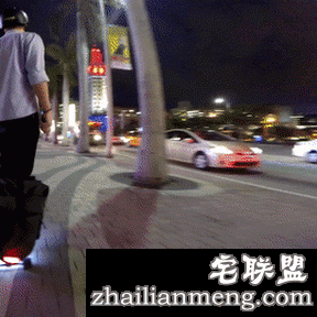 精选gif图：好阴险呀！这种行为会被鄙视的！