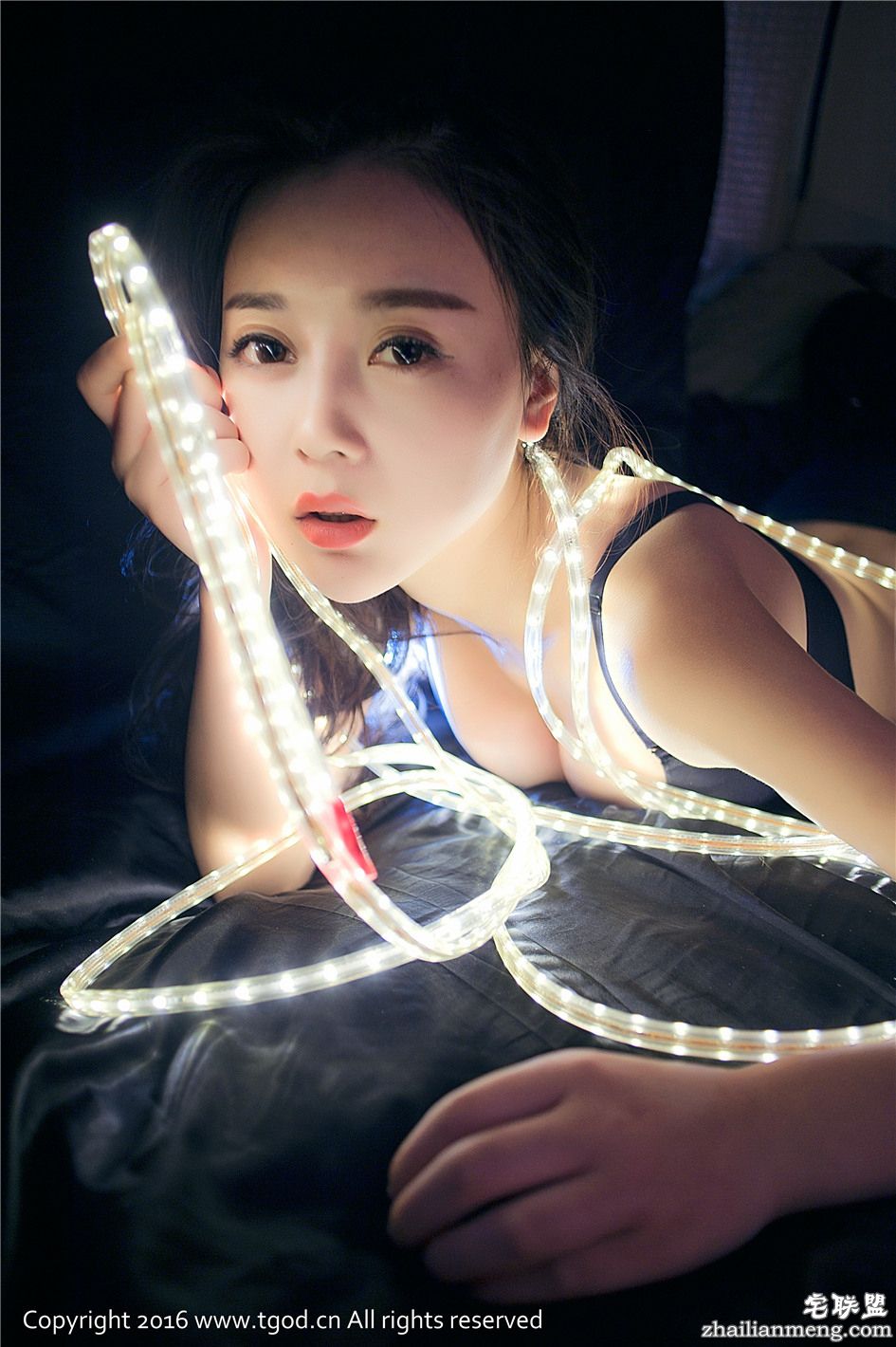 [推女神] 足球宝贝赵小米Kitty深沟诱惑高清美女大图 第306期第7张