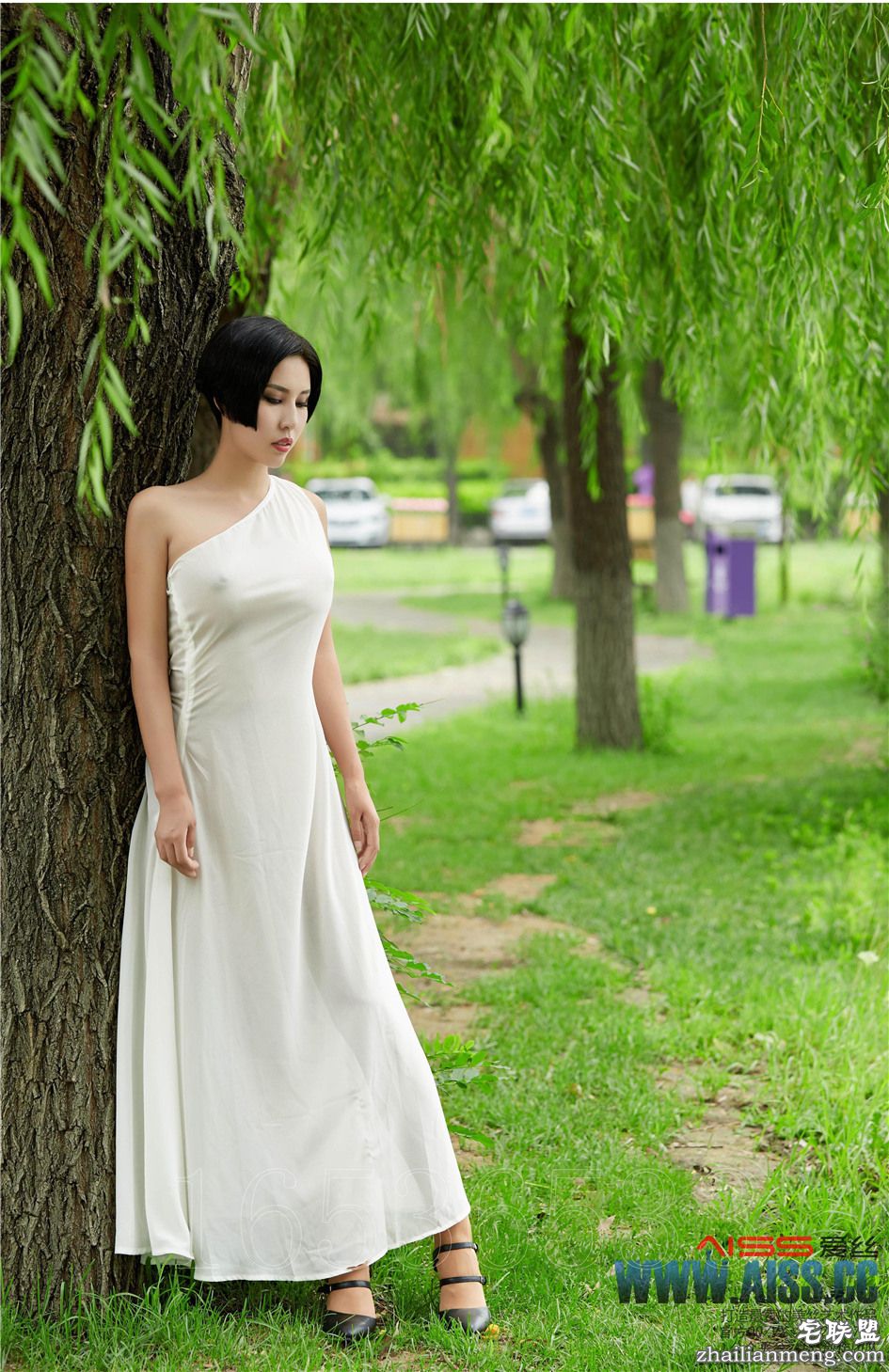 [爱丝] 美丝灵儿户外<a href=https://www.zhailm.com/e/tags/?tagname=%E7%BE%8E%E4%B9%B3 target=_blank class=infotextkey>美乳</a>高清<a href=https://www.zhailm.com/e/tags/?tagname=%E4%B8%9D%E8%A2%9C target=_blank class=infotextkey>丝袜</a>人体摄影图片 第117期 第1张