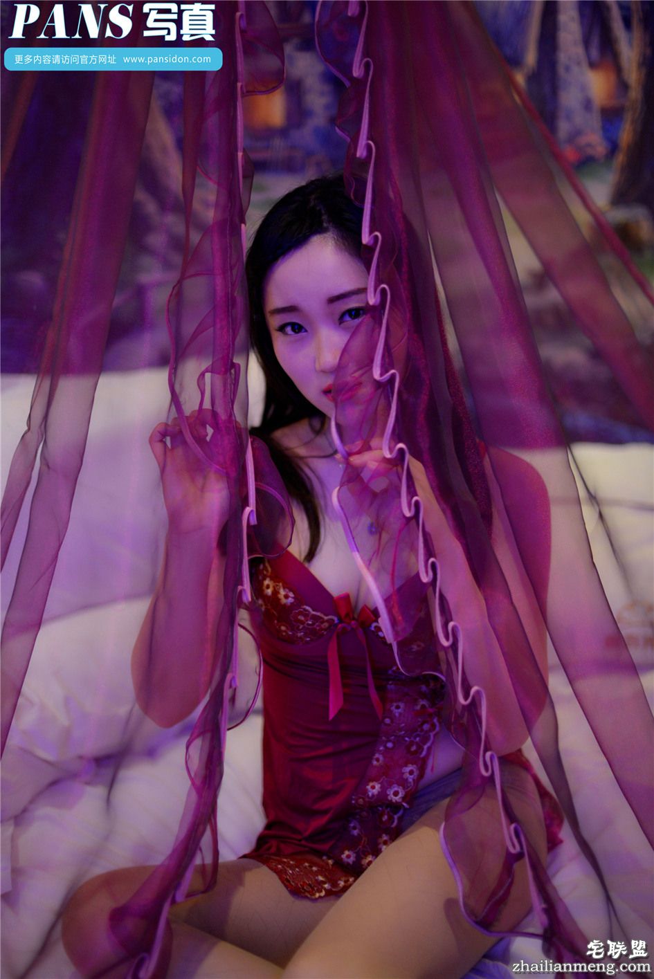 [PANS] 优雅大方美女小鱼白皙美乳私房诱惑 第558期第3张