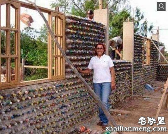 塑料衣服早out了