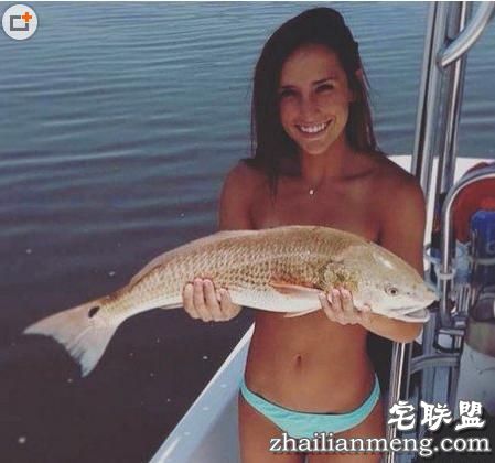 外国妹子最近流行的“鱼胸罩”竟然是这样的……