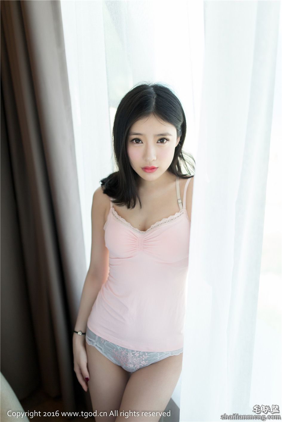 [推<a href=https://www.zhailm.com/e/tags/?tagname=%E5%A5%B3%E7%A5%9E target=_blank class=infotextkey>女神</a>] 养眼<a href=https://www.zhailm.com/e/tags/?tagname=%E7%BE%8E%E5%A5%B3 target=_blank class=infotextkey>美女</a>施忆佳KITTY酱越南芽庄第四刊高清套图 第345期第1张