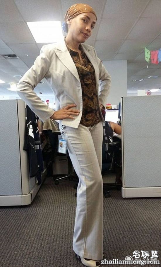 被批着装不职业