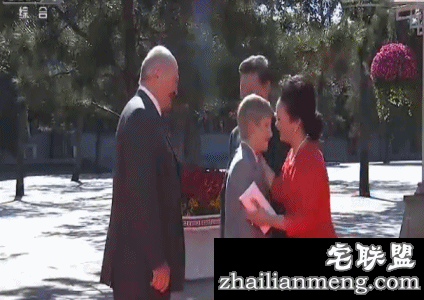 总统说了一句话 白俄罗斯人民竟全部裸体上班