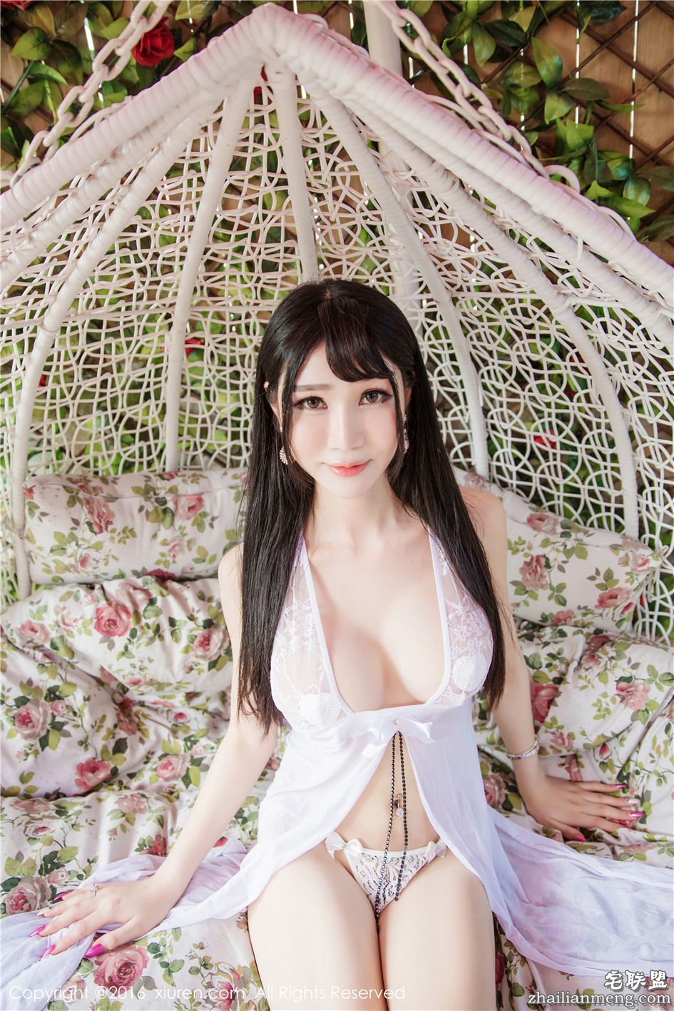 [秀人网] 丰满美乳嫩模李宓儿惹火透视装睡衣私房诱惑 第474期第7张