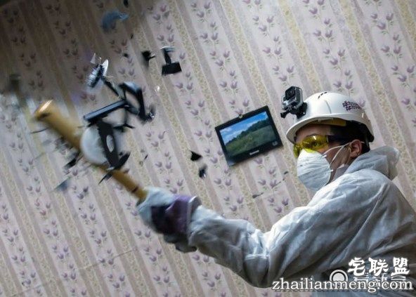 想减压来这里！想砸什么砸什么让你一次砸个够