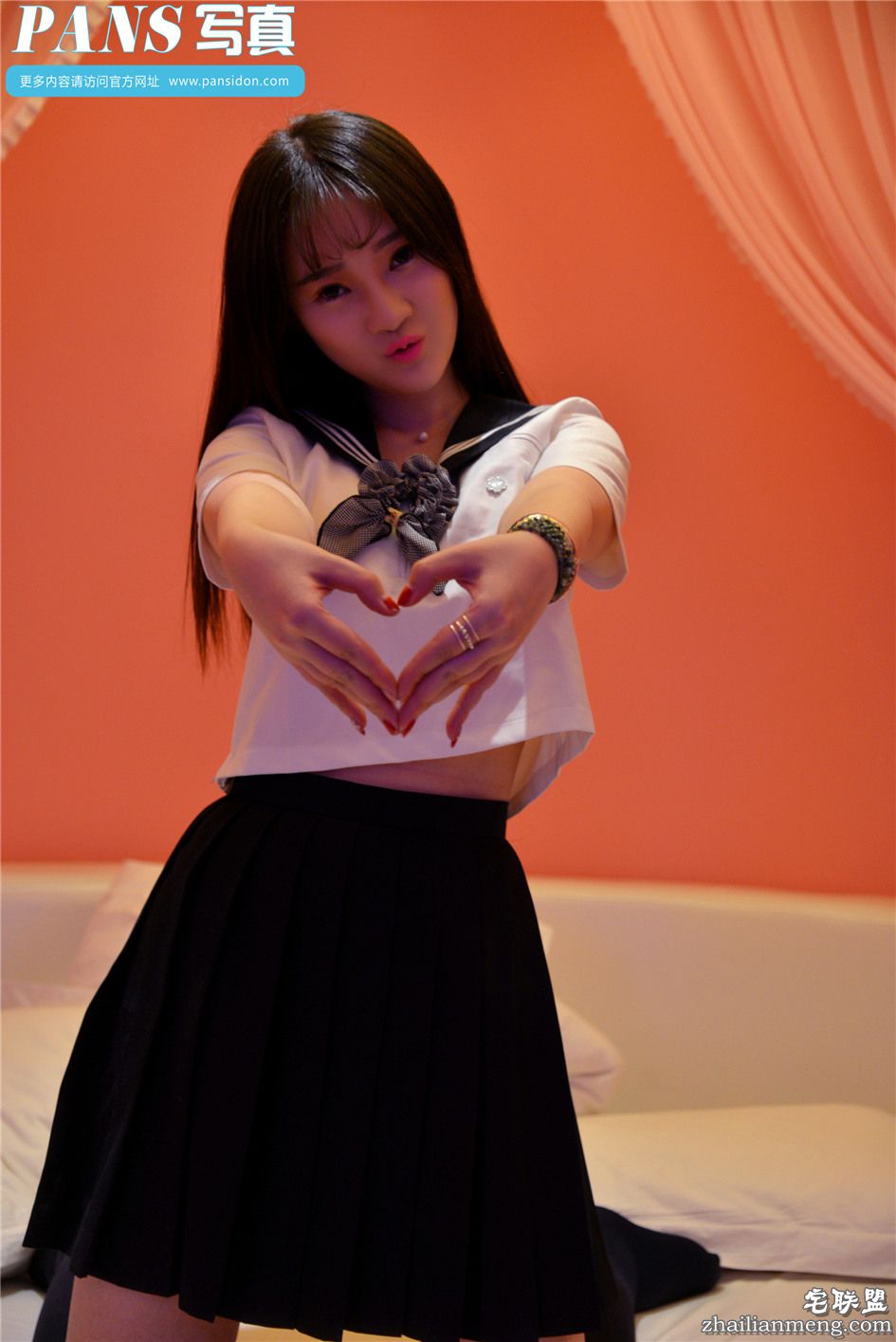 [PANS] 黑短裙学生妹水水甜美私房照 第583期第8张