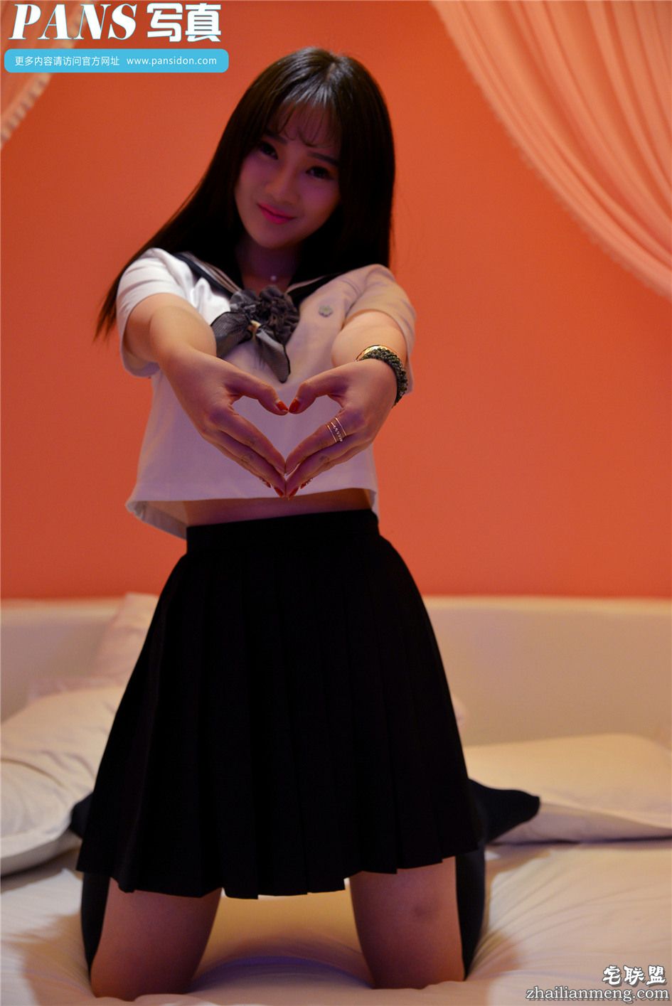 [PANS] 黑短裙学生妹水水甜美私房照 第583期第9张
