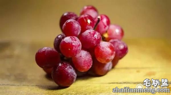 葡萄上的白霜其实根本不用洗