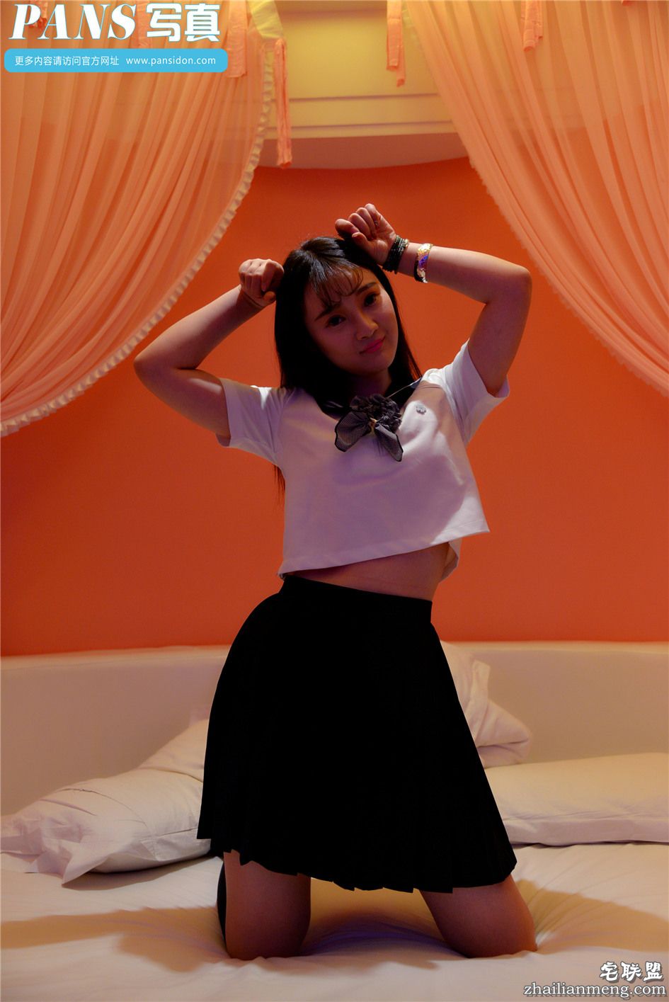 [PANS] 黑短裙学生妹水水甜美私房照 第583期第4张