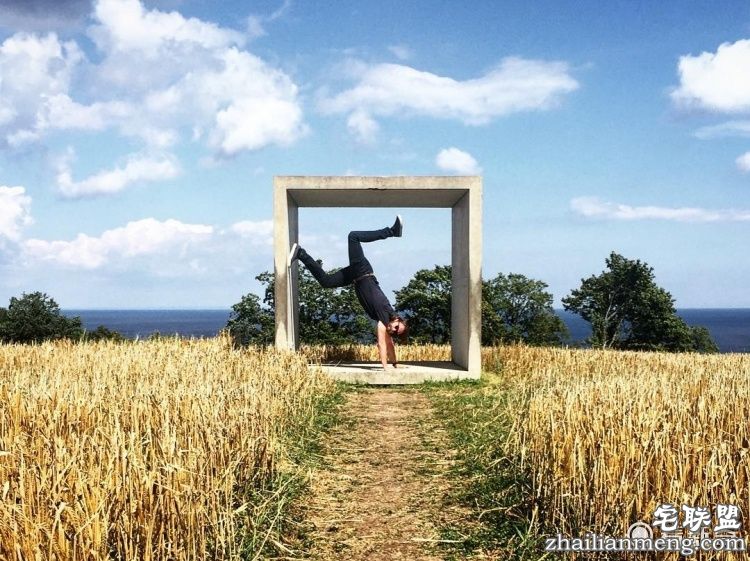 别人怎么就拍得那么好！艺术家用iphone拍出超屌超现实作品